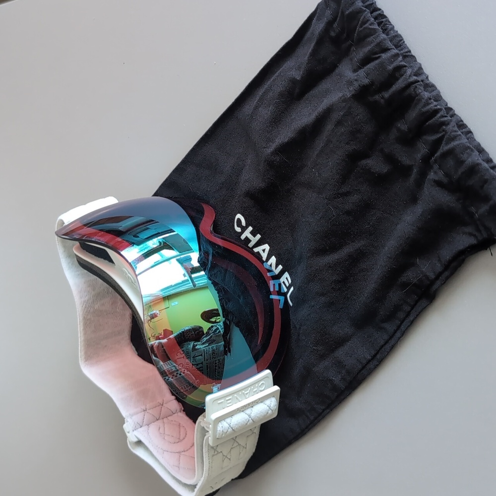 Chanel ski googles 2020